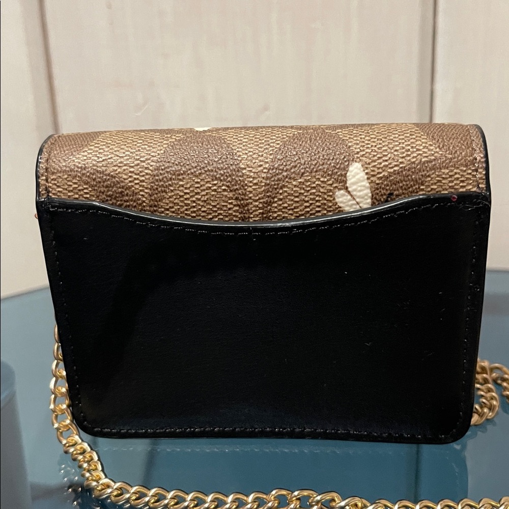 Coach Bee Mini Wallet with removable chain NWT - Picture 4 of 6